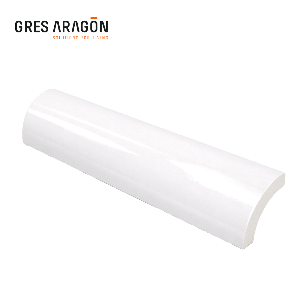 gres-de-aragon-recubrimiento-para-piscinas-de-competencia-redondeada-borde-blanco